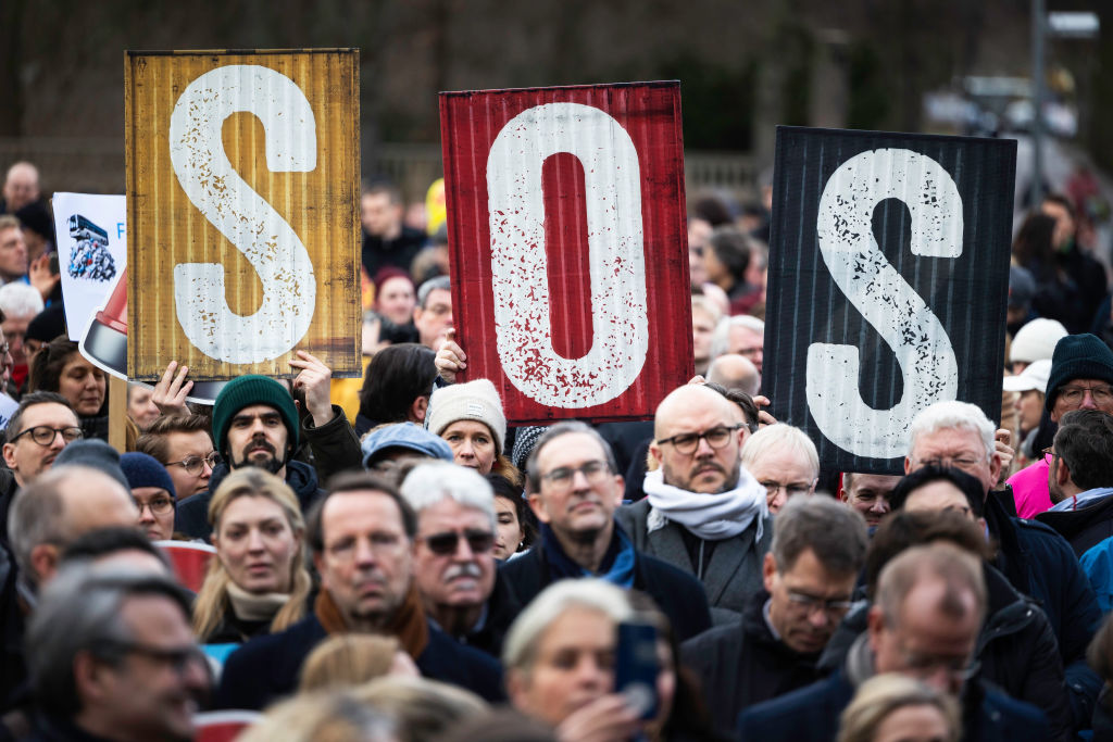 독일 기업들은 나가는 정부와 함께 지 냈습니다