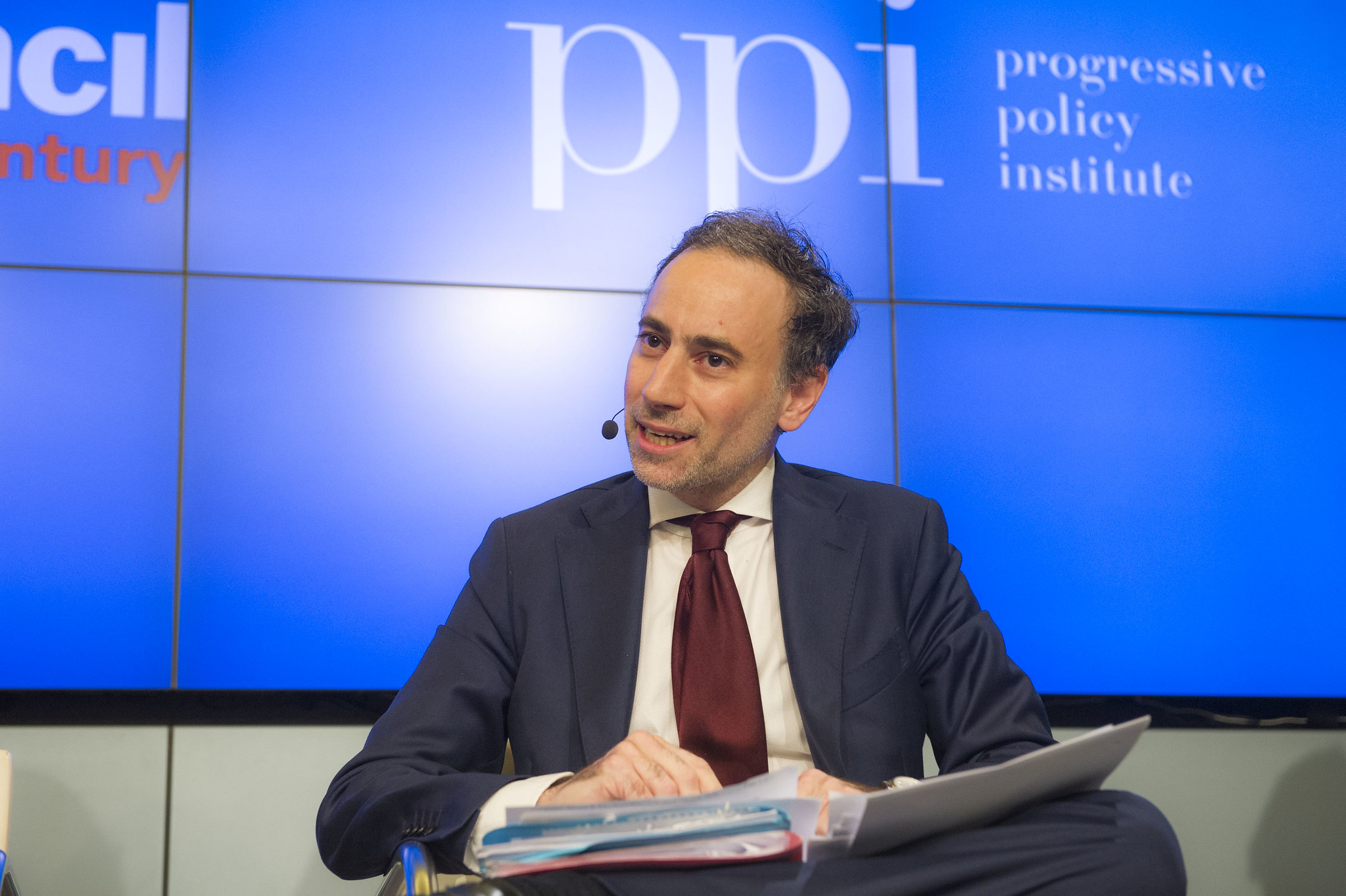 의회는 Bruno Gencarelli를 새로운 개인 정보 보호 감시자로 지지합니다.