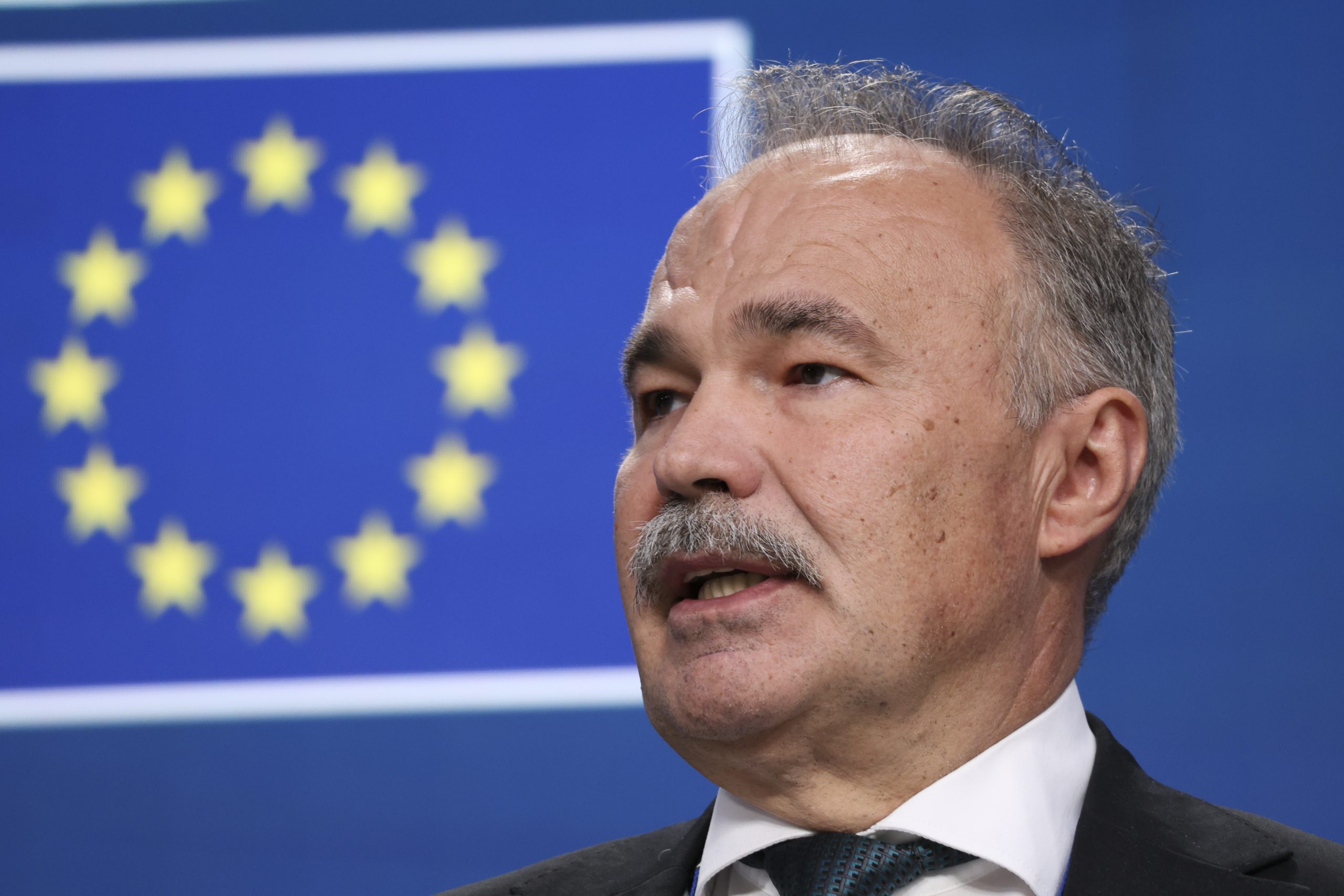 동부 EU 농장 장관은 우크라이나와 더 어려운 무역 조건을 추구합니다.