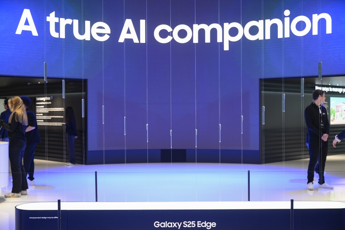 AI 및 무역 긴장은 바르셀로나 모바일 산업이 만나는 마크