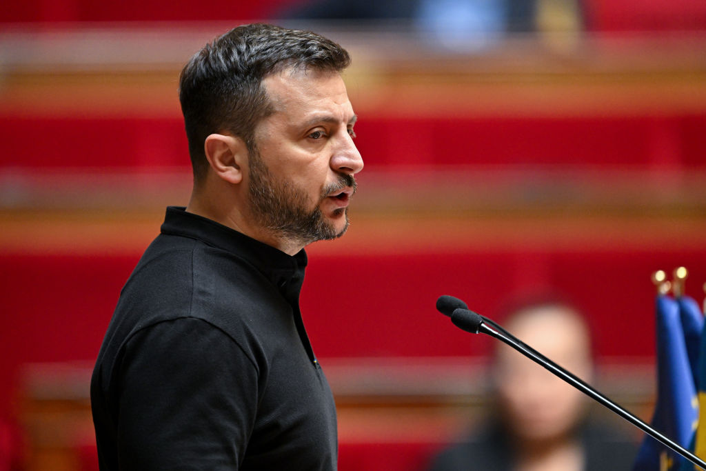 Zelenskyy는 러시아가 부활절 휴전을 속이고 있다고 비난합니다