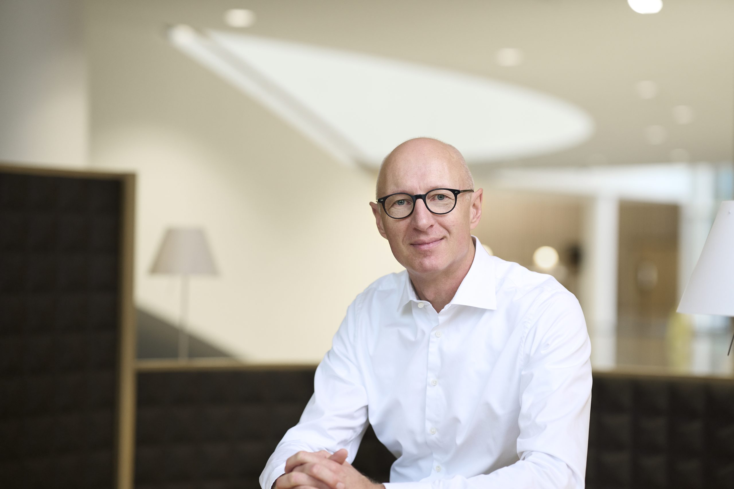 Novo Nordisk CEO는 체중 감량 시장의 힘든 시점에서 물러났습니다.