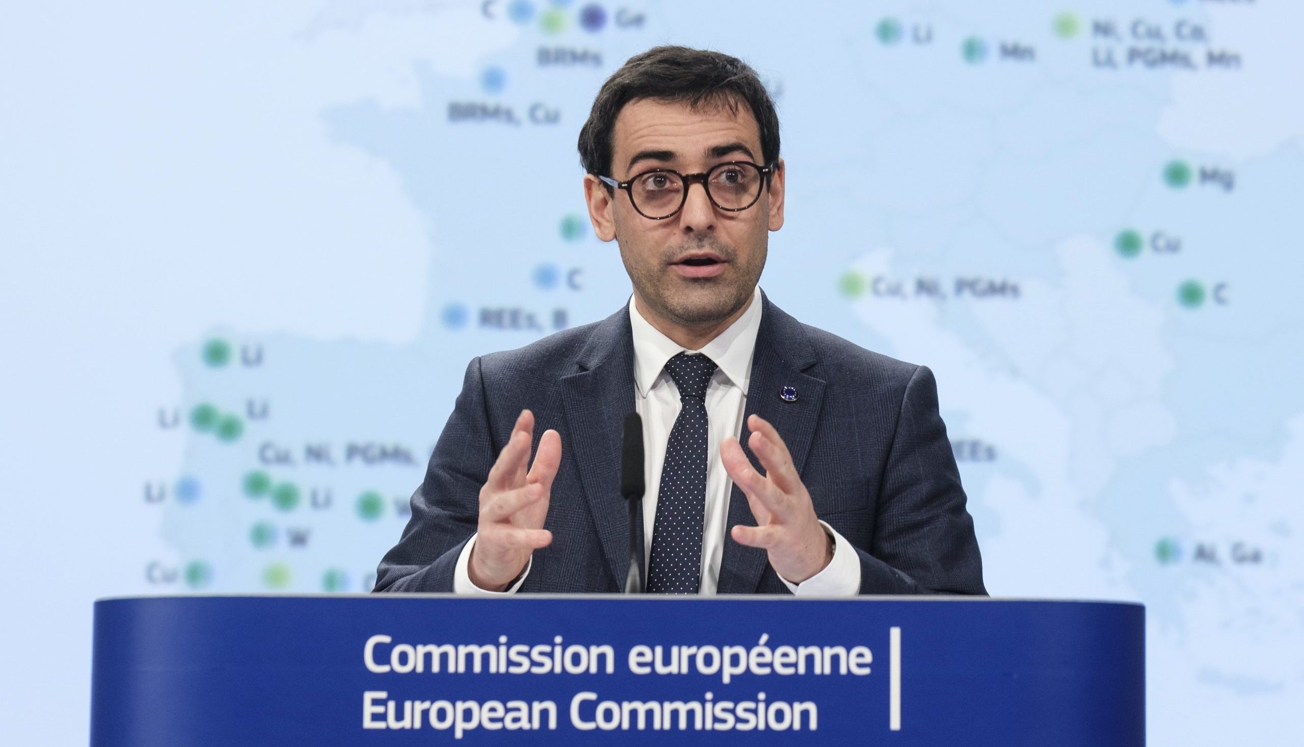 위원회 서한은 체코 핵 계약 타이밍에 대한 의문을 제기했다