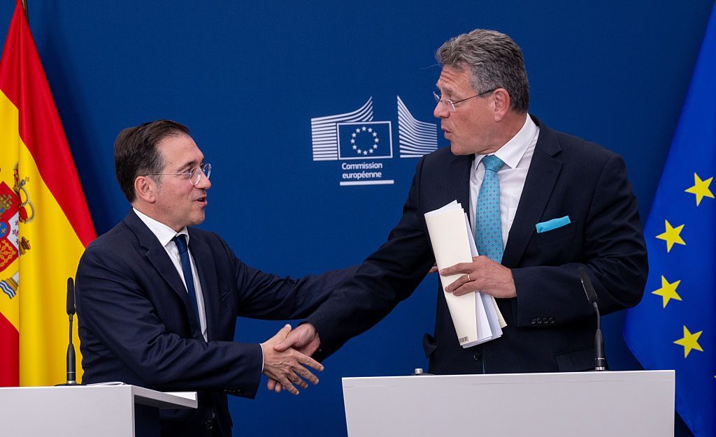 EU, 영국 파업 '역사적인'지브롤터 거래 국경 점검을 삭감하고 무역 강화