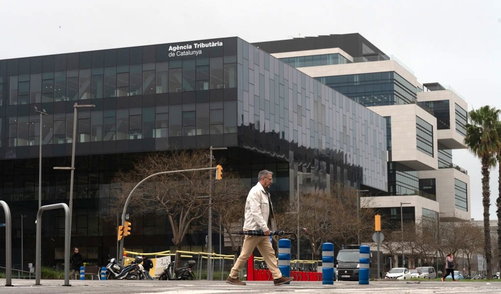 스페인은 논란의 여지가있는 카탈로니아 금융 제도를 향한 첫 걸음을 내딛습니다.