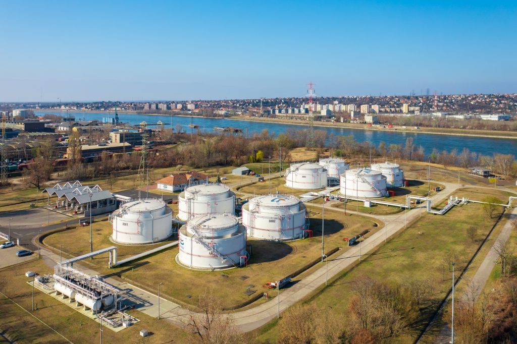 우크라이나 공격은 헝가리와 슬로바키아로 러시아 석유 흐름을 중단시킵니다.