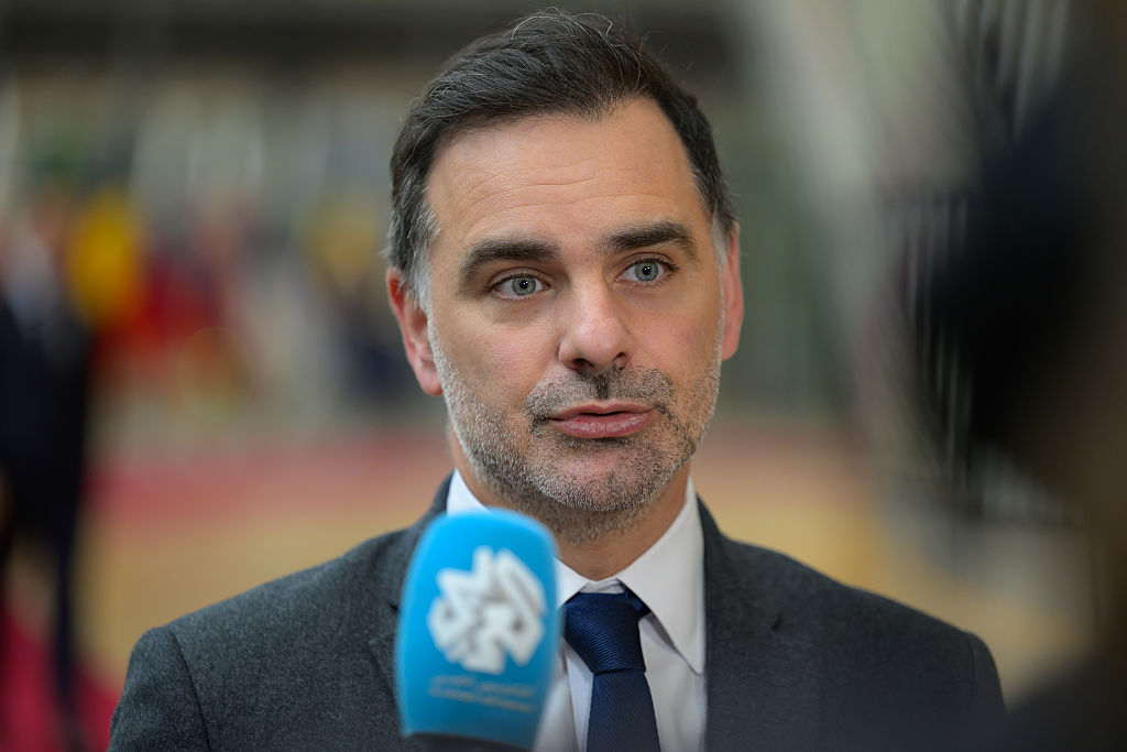 프랑스는 관세 싸움에서 더 많은 중국 투자에 따뜻합니다