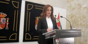 실비아 클레멘테(Silvia Clemente)는 PP와 Cs에서의 논란 이후 카스티야 이 레온 정치로 복귀합니다.