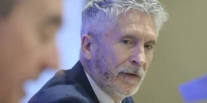 Ceuta 장관의 등장: Marlaska, Albares 및 Robles는 상원에 맞서 PSOE-Sumar 연합에 부담을 줍니다.