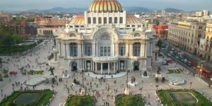 Pemex 구출 후 ‘정크’ 구역에 있는 멕시코 채권: BBVA와 산탄데르를 걱정하는 전선