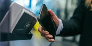 Walmart Apple Pay: 미국 최대 소매업체는 비접촉식 결제를 허용합니다.