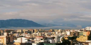 Aragón의 긴장된 지역에 힘을 더하세요: Azcón에 대한 호소와 PP-Vox 커뮤니티와의 싸움
