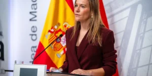 Isabel Pérez Moñino(Vox)는 Feijóo가 5월 마드리드에서 요구한 보안을 전복한 Ayuso의 PP를 비난합니다.