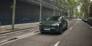 볼보 EX60: 모든 것을 변화시킬 것을 약속하는 전기 SUV(한 번에 최대 810km까지 주행 가능)