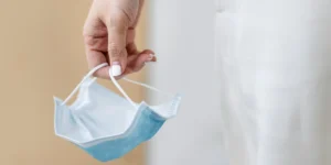 10월의 마른기침과 38열: 새로운 가을 감기를 현재의 코로나바이러스와 구별하는 방법